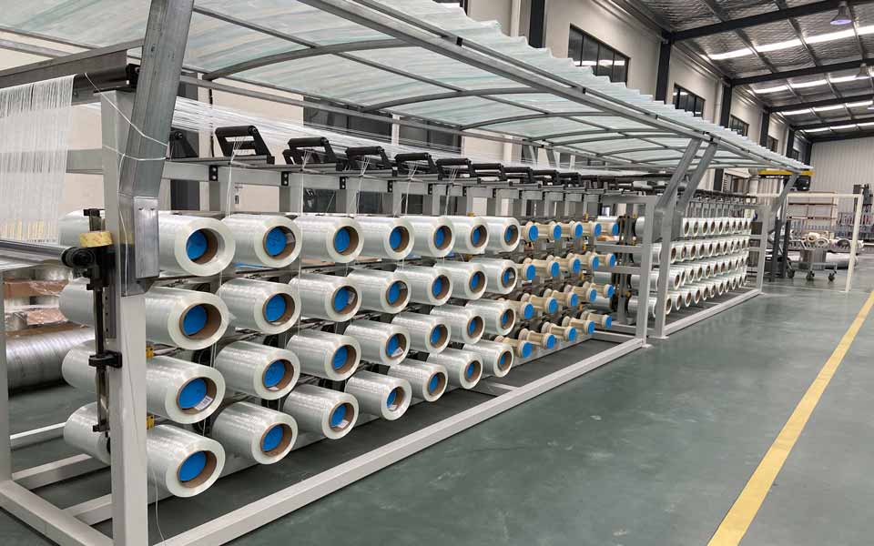 什麽(me)是連續纖(xian)維增強熱(rè)塑性複合(hé)材料（CFRTP），優勢(shi)是什麽(圖(tu)1)