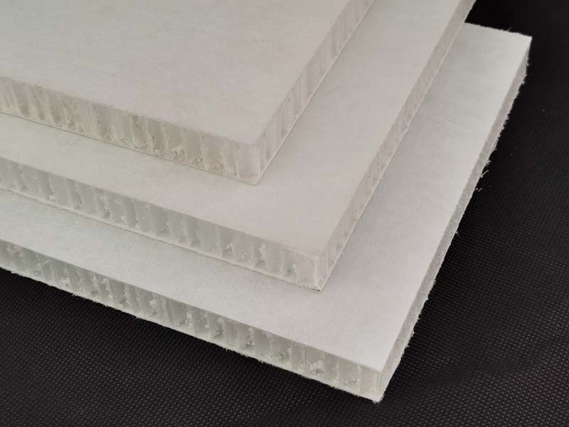 CFRTP複合材料(liao)具有優異的力(lì)學性能,輕質,耐(nai)腐蝕