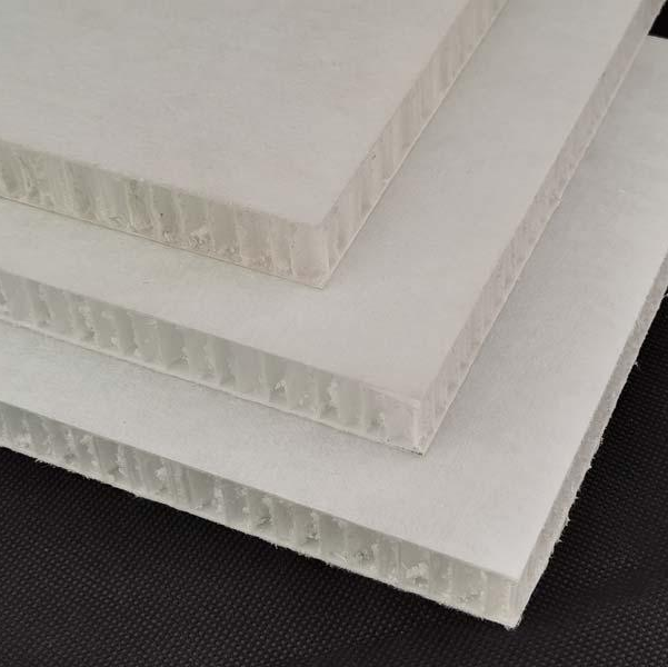 連續增強熱(rè)塑性複合材料(cfrtp)在(zài)航空領域的應用(yòng)