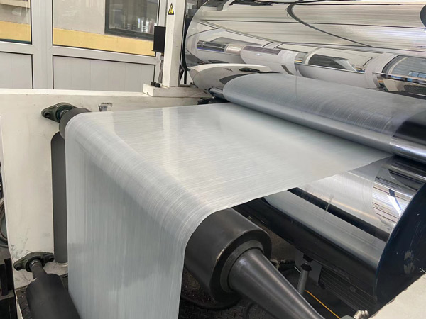 CFRT預浸帶樹脂(zhī)與纖維相互熔融(róng)的緊密度影響物(wu)理性能